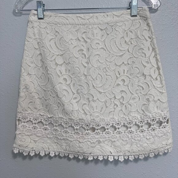 Topshop Dresses & Skirts - Topshop Cream Lace Skirt